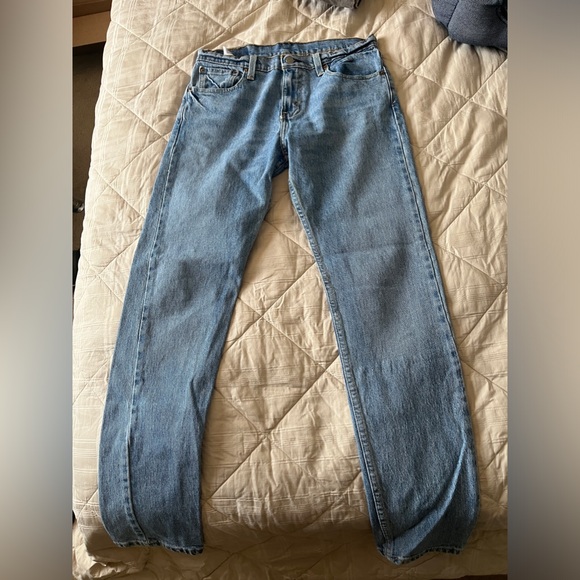 Levi’s Denim Jeans - Picture 1 of 3